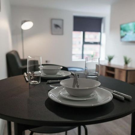 Modern 1 Bed Apartment In Liverpool Centre Esterno foto