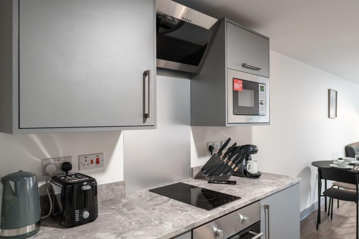 Modern 1 Bed Apartment In Liverpool Centre Esterno foto