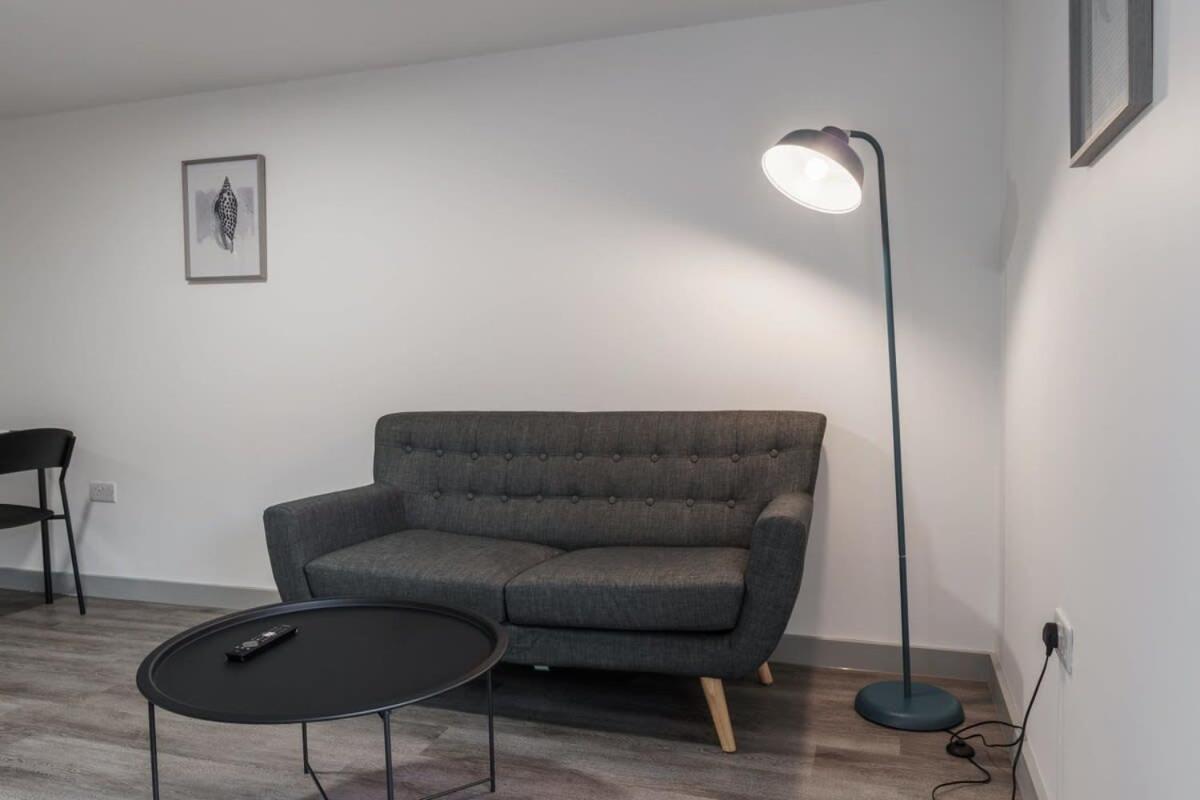 Modern 1 Bed Apartment In Liverpool Centre Esterno foto