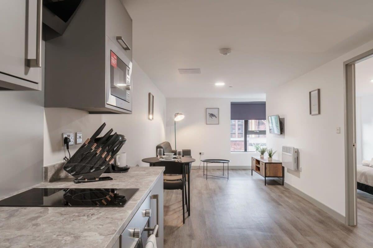 Modern 1 Bed Apartment In Liverpool Centre Esterno foto